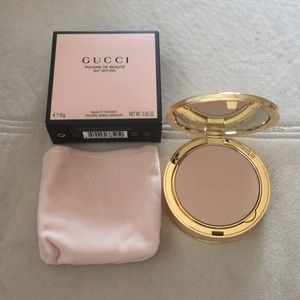 Gucci Powder (Poudre De Beaute) in 02